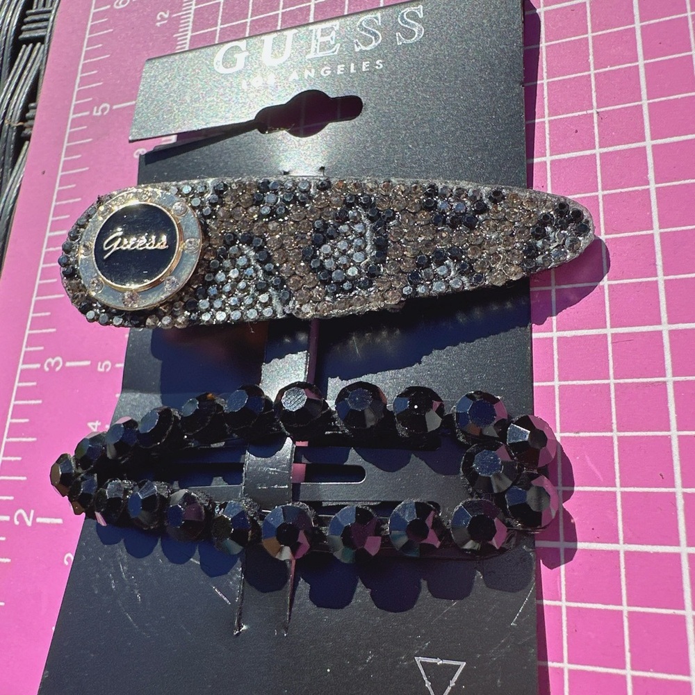 Guess hair clips golden logo animal print shiny diamonds + black beads NWT